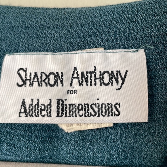 Vintage green short sleeve button blouse with tie detail by Sharon Anthony! - Picture 3 of 7